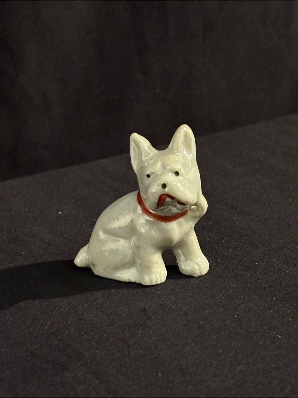 White Ceramic Dog Figurine with Red Collar - Decorative Pet Accent